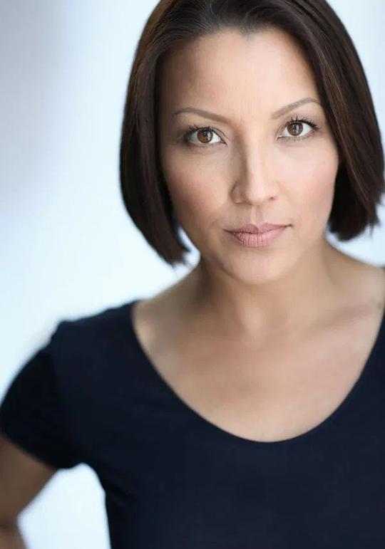Andrea Kelly Konno照片