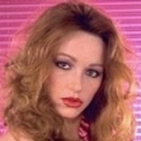杰奎琳·洛芮恩 Jacqueline Lorians照片