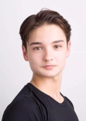 乔尔·伯克 Joel Burke照片