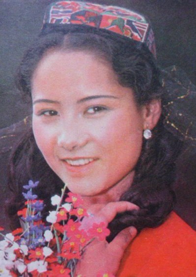 梅丽古丽·艾买提 Meliguri Amat照片
