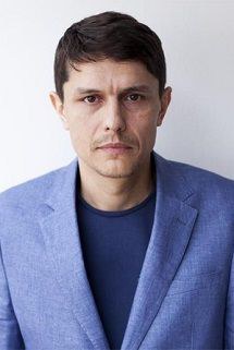 尤利安·波斯泰尔尼库 Iulian Postelnicu照片