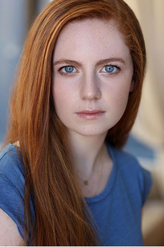 克莱尔·弗利 Clare Foley照片
