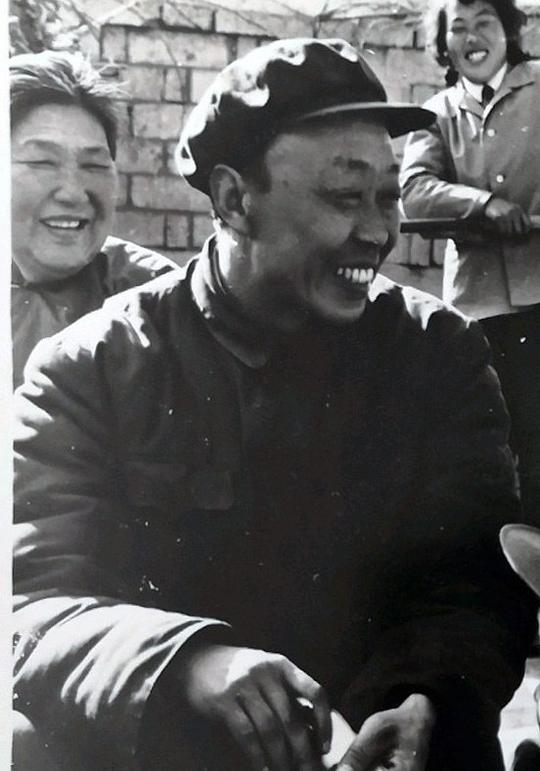 辛显令 Xianling Xin照片