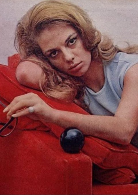Jacqueline Myrna照片