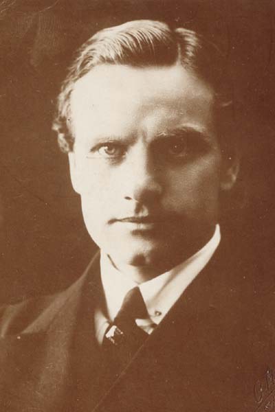 Robert Dinesen照片