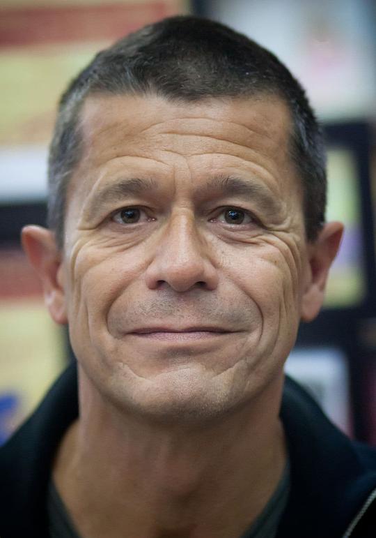 埃马纽埃尔·卡雷尔 Emmanuel Carrère照片