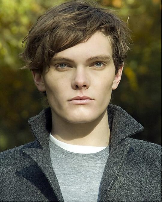 卢克·拜恩斯 Luke Baines照片