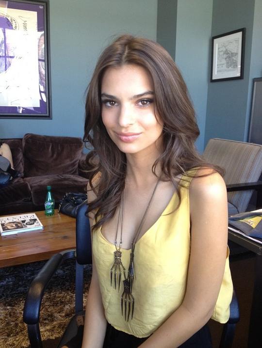 艾米丽·拉塔科斯基 Emily Ratajkowski照片