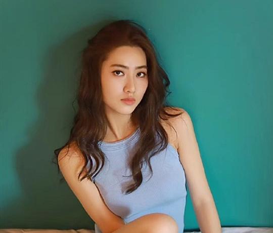 杨可 Yakira照片