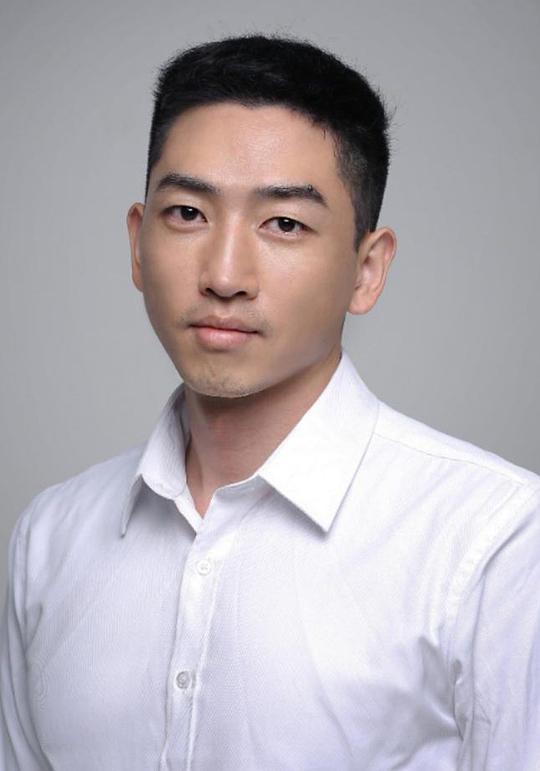 黄磊照片