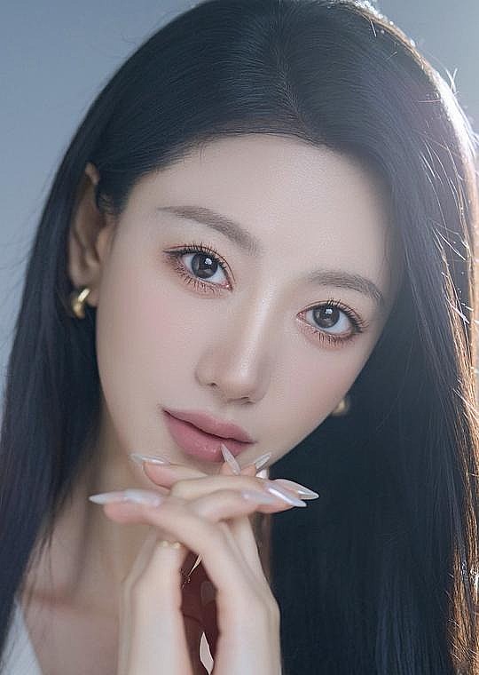 艾然照片