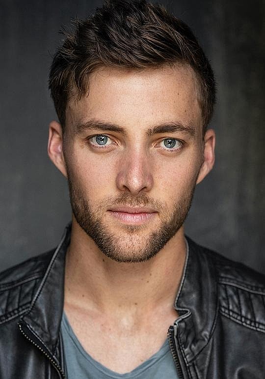 卡梅伦·布朗 Cameron Brown照片