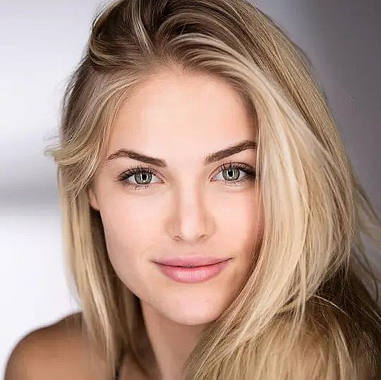 米歇尔·兰道夫 Michelle Randolph照片