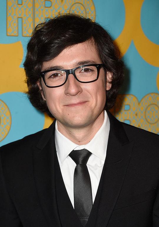 乔什·布雷纳 Josh Brener照片
