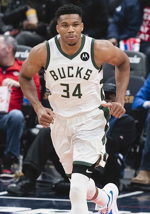 扬尼斯·安特托昆博 Giannis Antetokounmpo照片