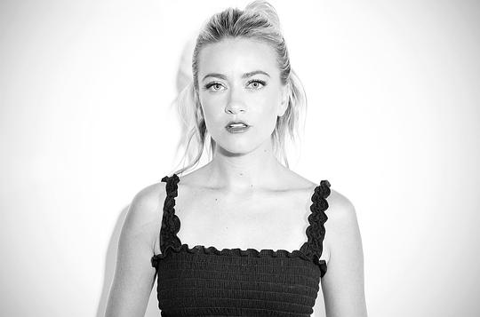 梅瑞迪斯·海格纳 Meredith Hagner照片