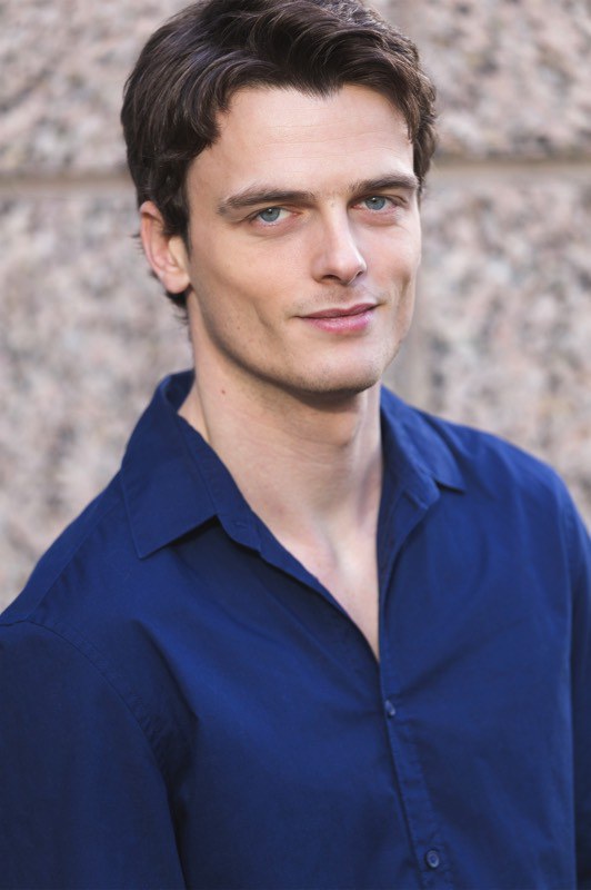 托马斯·尼科尔森 Thomas Nicholson照片