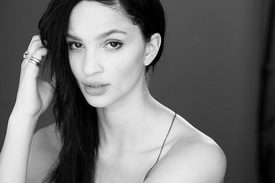 露比·莫迪恩 Ruby Modine照片
