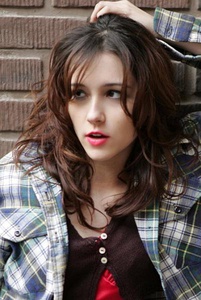珊农·沃德华德 Shannon Woodward照片