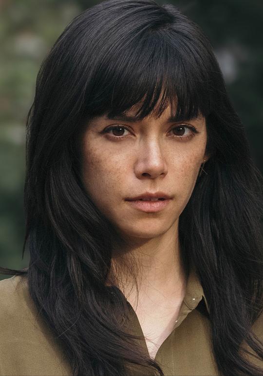 Mitzi Akaha照片