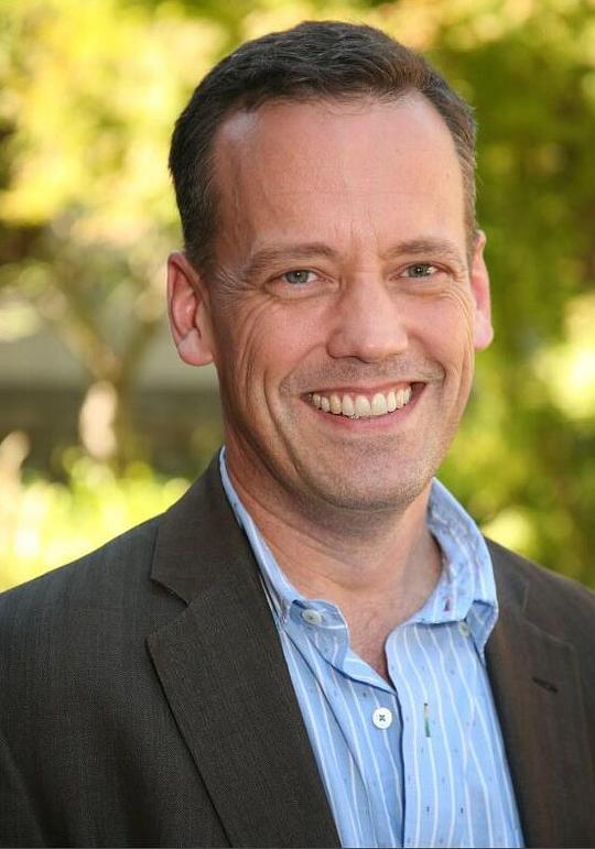 迪·布莱德利·贝克 Dee Bradley Baker照片