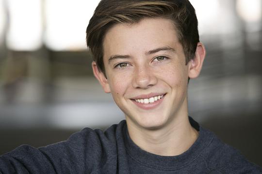 格里芬·格鲁克 Griffin Gluck照片