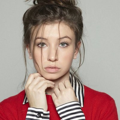 凯特琳·内肯 Katelyn Nacon照片