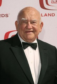 爱德华·阿斯纳 Edward Asner照片