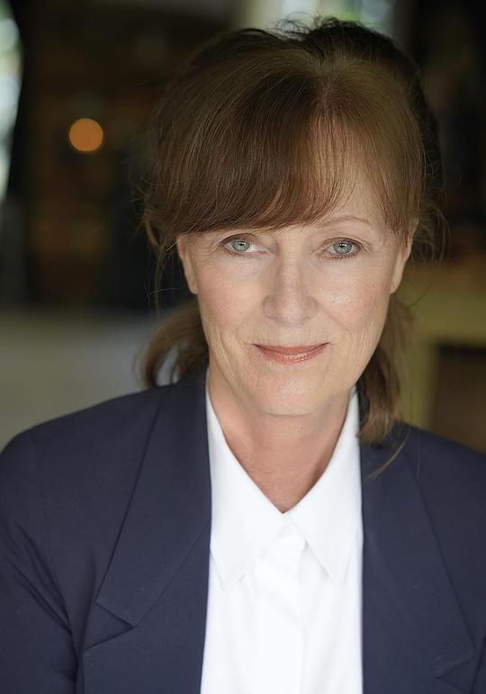 Sinda Nichols照片