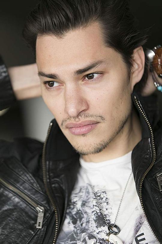 扎克·维拉 Zach Villa照片