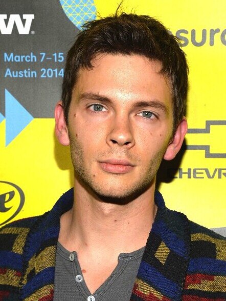 德文·格拉耶 Devon Graye照片