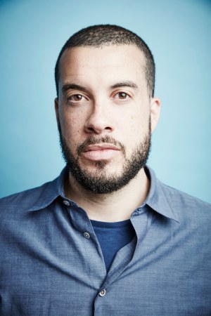 伊斯拉·埃德尔曼 Ezra Edelman照片