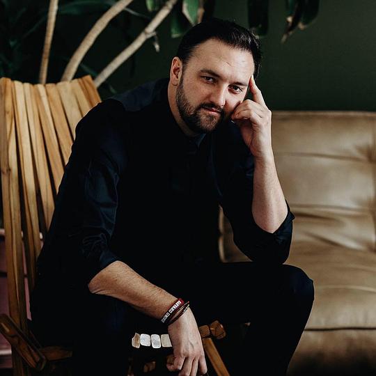 丹尼尔·卢斯科 Daniel Lusko照片