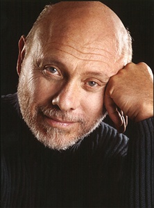 埃克托尔·埃利松多 Hector Elizondo照片
