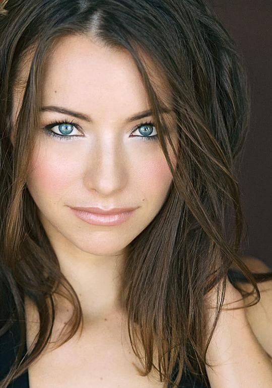Ashley Platz照片