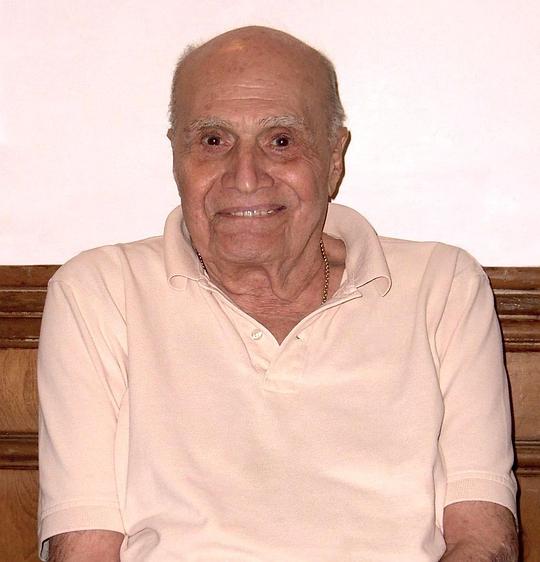 卡迈恩·因凡蒂诺 Carmine Infantino照片