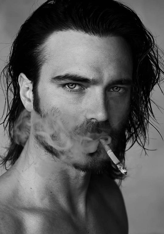 吉欧里奥·贝鲁蒂 Giulio Berruti照片