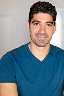 卢克·法托鲁索 Luke Fattorusso照片