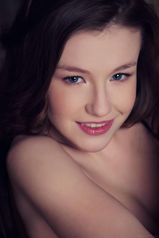 艾米丽·布鲁姆 Emily Bloom照片
