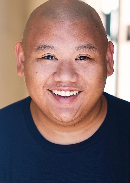 雅各布·贝塔隆 Jacob Batalon照片