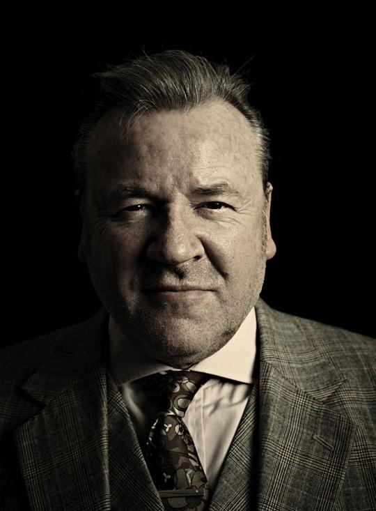雷·温斯顿 Ray Winstone照片