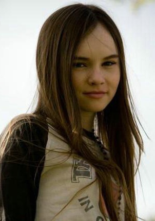 玛德琳·卡罗尔 Madeline Carroll照片