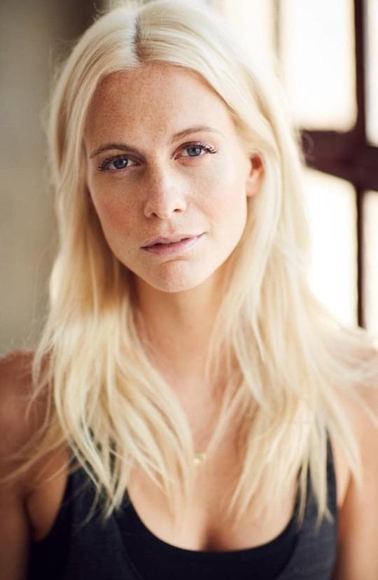 波比·迪瓦伊 Poppy Delevingne照片