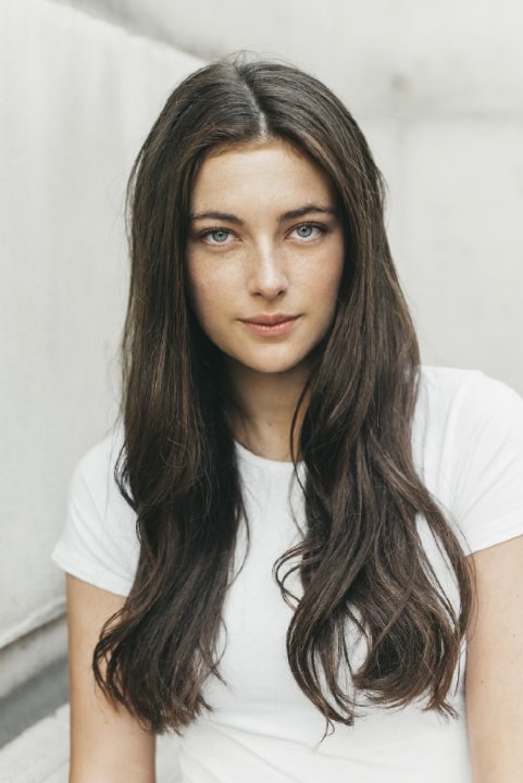 米莉·布拉迪 Millie Brady照片