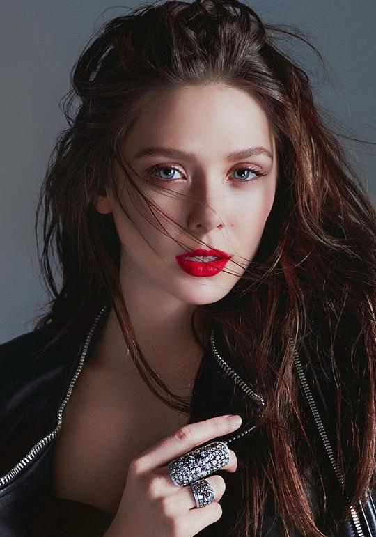 伊丽莎白·奥尔森 Elizabeth Olsen照片