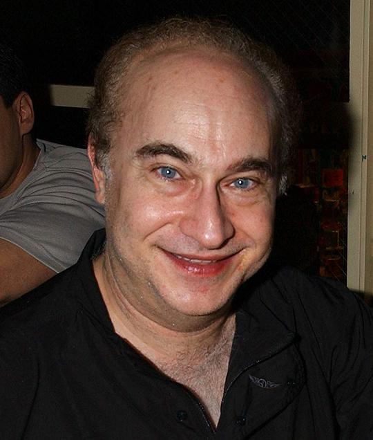 罗伯特·特雷伯 Robert Trebor照片