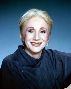 奥林匹娅·杜卡基斯 Olympia Dukakis照片