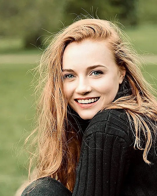 哈丽特·斯莱特 Harriet Slater照片