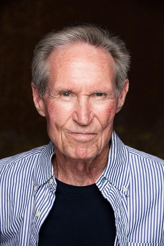 Peter Looney照片