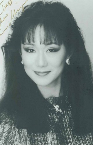 金·米约里 Kim Miyori照片